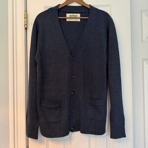 Men's M Urban Pipeline Blue V-neck Cardigan Sweater Cozy Grandpacore Academic